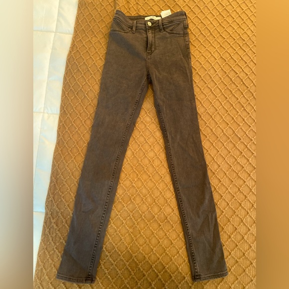 Hollister Distressed Black Super Skinny Jeans Size 00 - Picture 3 of 4